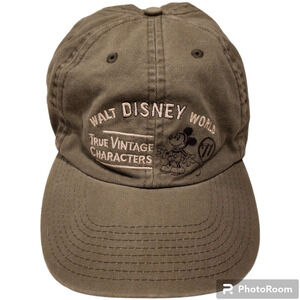 Walt Disney World True Vintage Characters '71 Mickey Mouse Hat Adjustable Gray